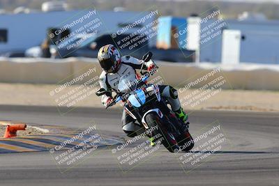 media/Dec-18-2022-SoCal Trackdays (Sun) [[8099a50955]]/Turn 2 (950am)/